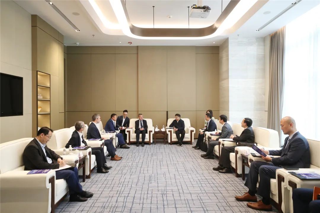 陸崇珉會見英國伊科尼克技術(shù)有限公司首席執(zhí)行官基斯·維金斯一行