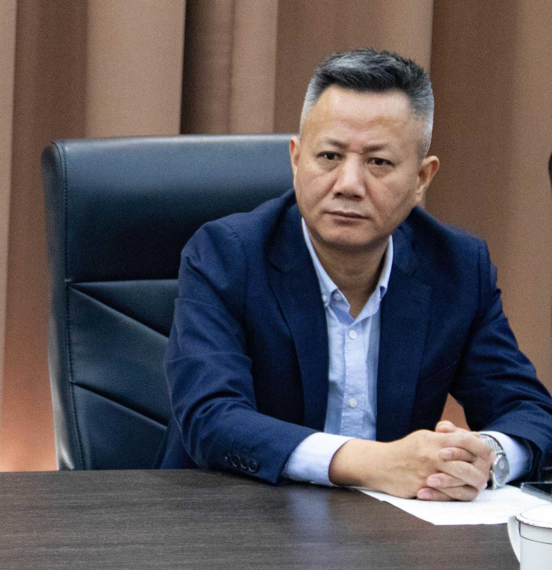 23610571.jpg 1345.jpg