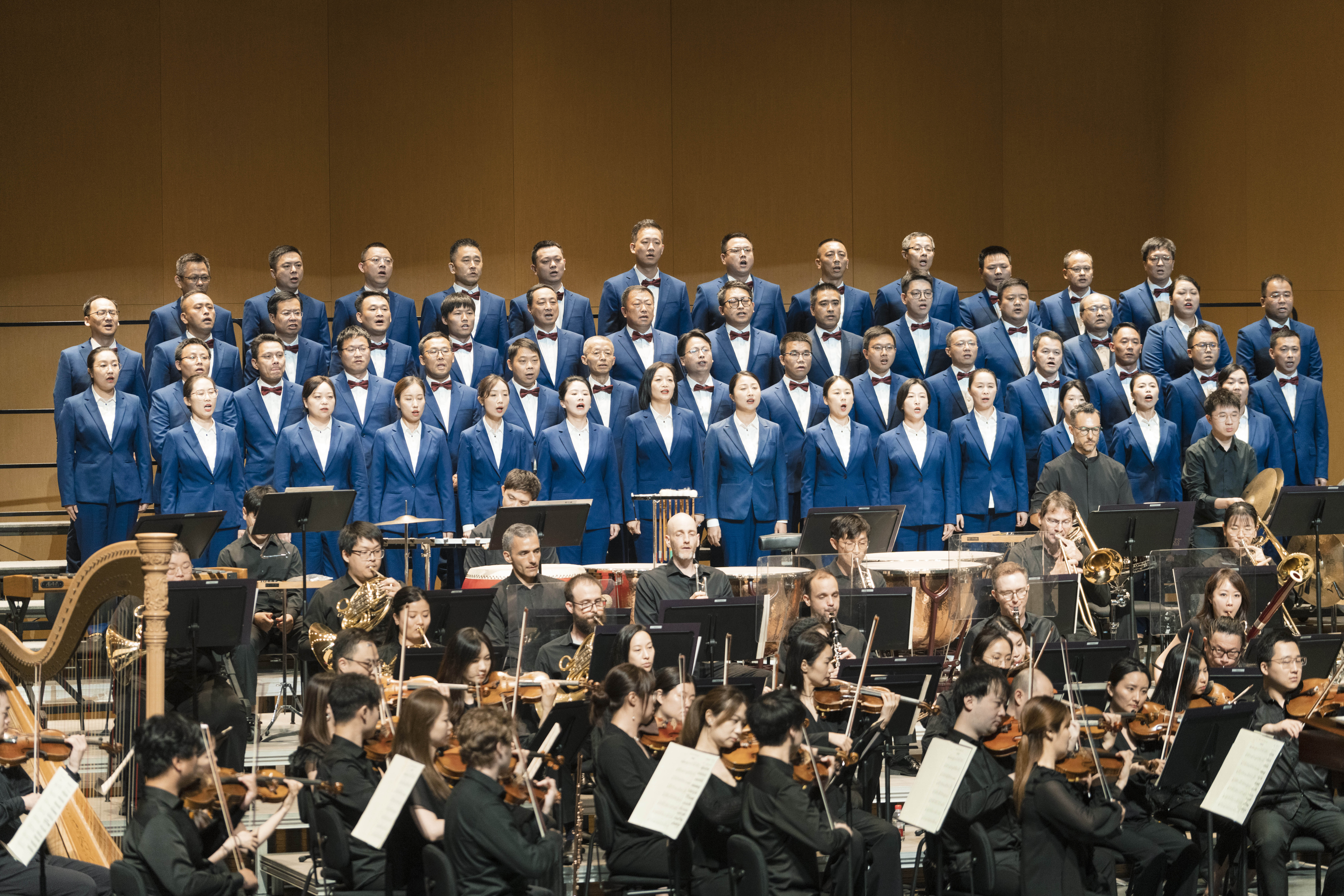 弦歌三十載，同心向未來 | 長順集團30周年交響音樂會華章奏響